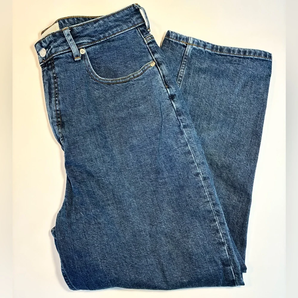 Everlane ‘The Curvy Way High’ Jean - Picture 4 of 10